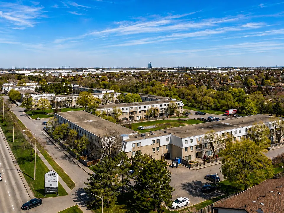 7555 Goreway Dr