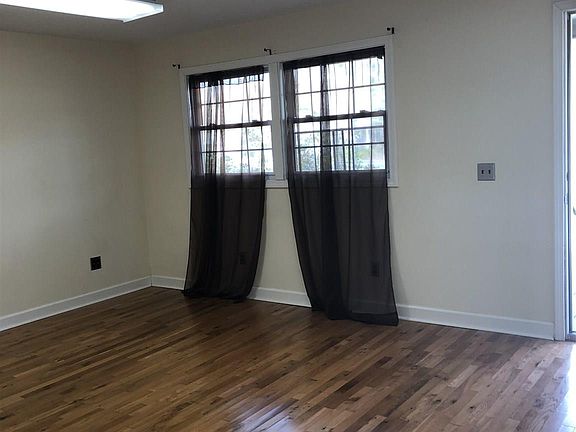 2nd image of 486 King Ave