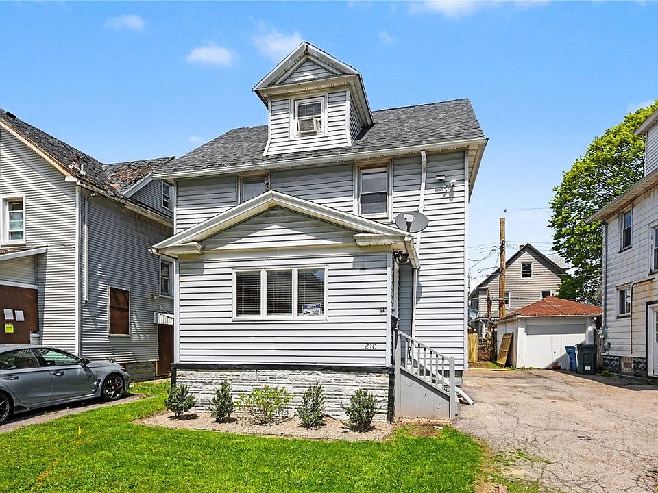 1st image of 210 Roycroft Dr