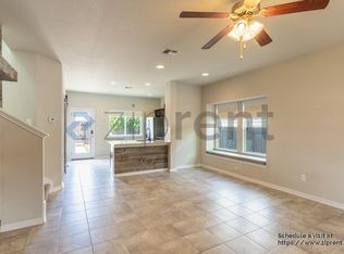 215 Friendship Oak Dr, San Marcos, TX 78666