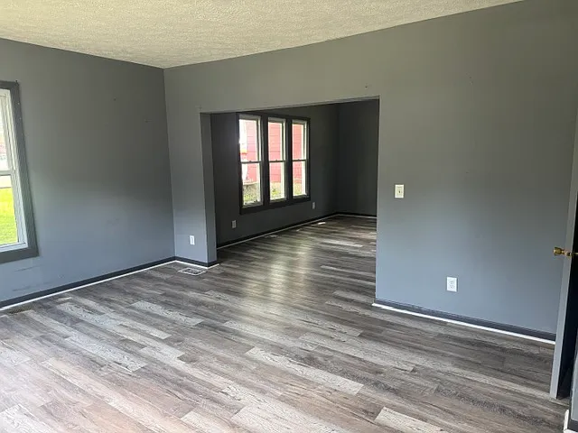 1531 Andrews St — Photo 2
