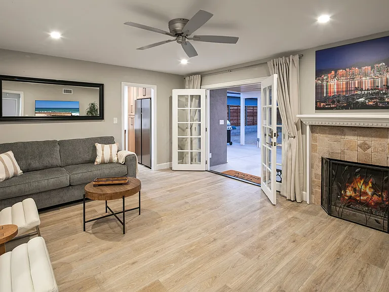 1648 El Prado Ave — Photo 23