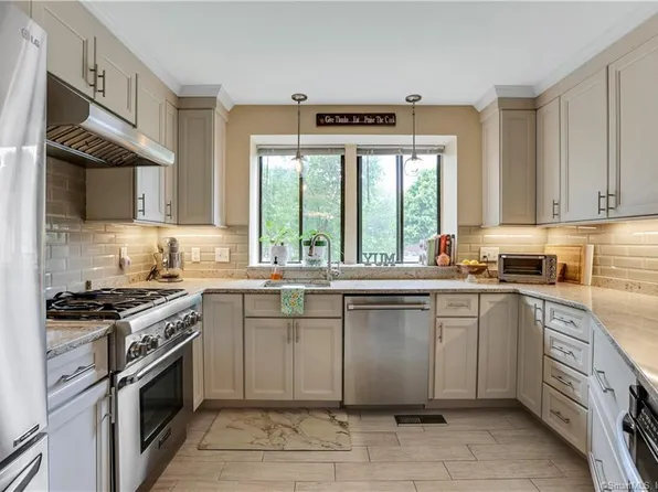 24 Wickhams Fancy #24, Canton, CT 06019