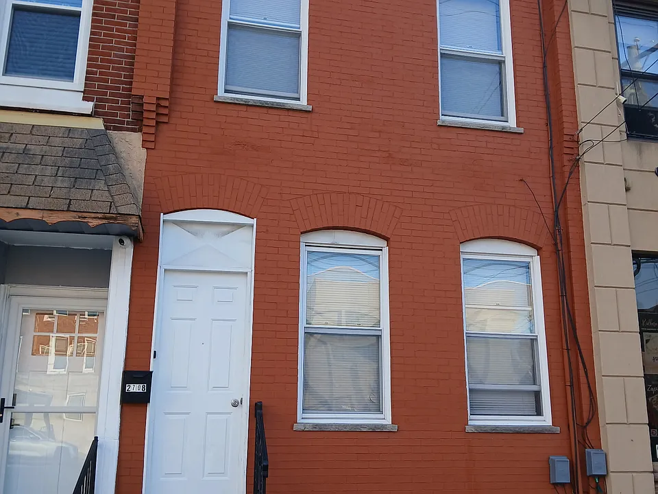2708 E Allegheny Ave
