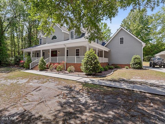 3rd image of 4509 Riverbirch Road N