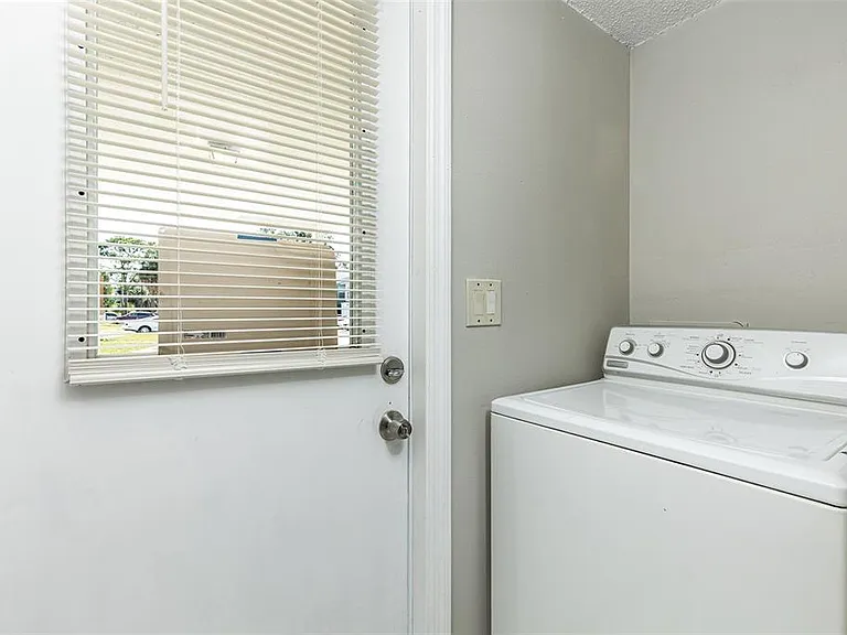2517 E Stanley Matthew Cir — Photo 16