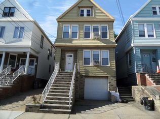 40 E 4th St, Bayonne, NJ 07002