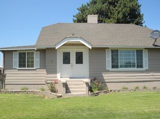 890 Olden Way Rd, Toppenish, WA 98948