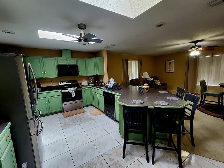 110 Florida Park Dr — Photo 6