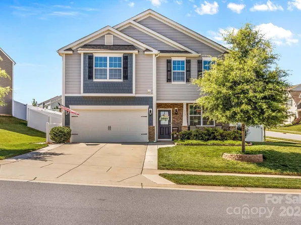 113 Longleaf Dr, Troutman, NC 28117