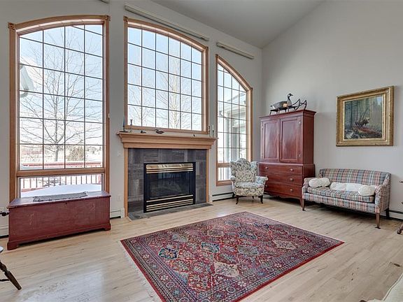 4th image of 141 McGee Dr