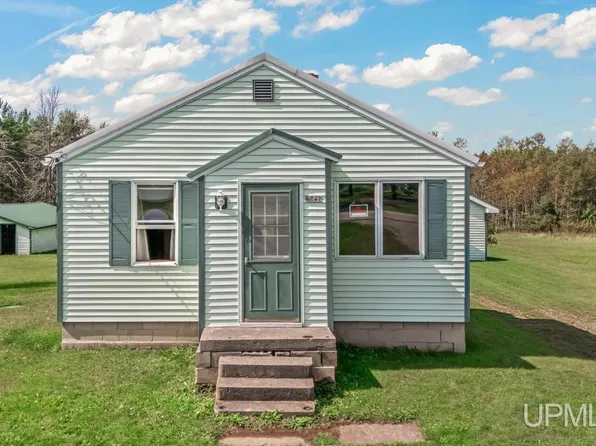 4047 D Rd, Bark River, MI 49807