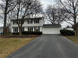 36 Quesada Dr, Rochester, NY 14612