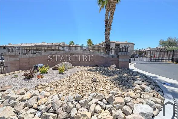 3 bed, 1253 sqft, $1,895 — Photo 2