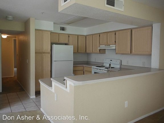 4th image of 14013 Fairway Island Dr APT 418