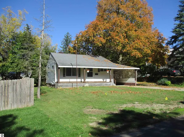 420 E Isham St, Lyons, MI 48851