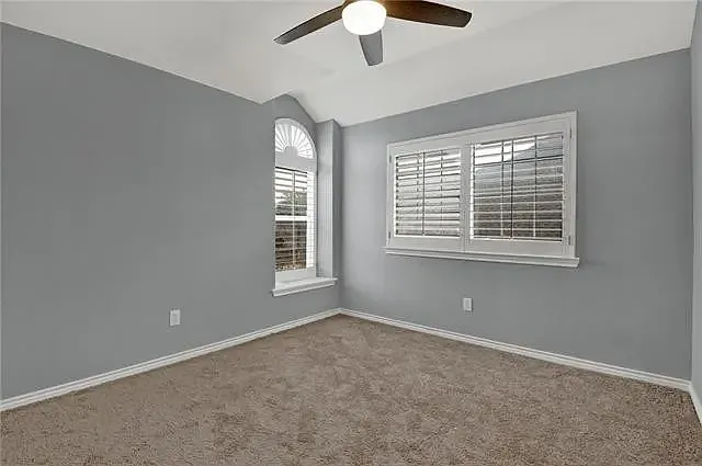 Room #4 : 2nd floor