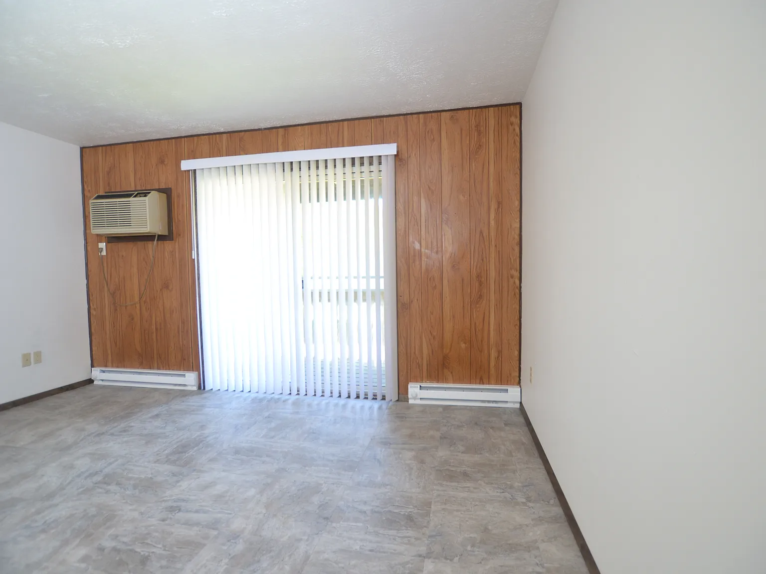 1 bed, $625 — Photo 2