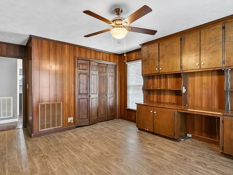 636 N Wilkinson Dr — Photo 20