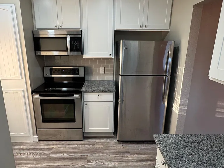 3011 Timothy Ln — Photo 7