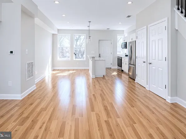 3827 Boarman Ave, Baltimore, MD 21215