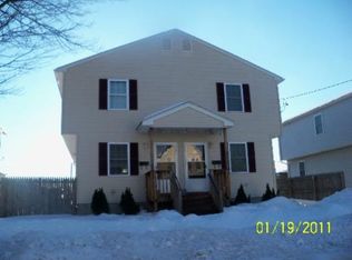 77 Cleveland St, Springfield, MA 01104