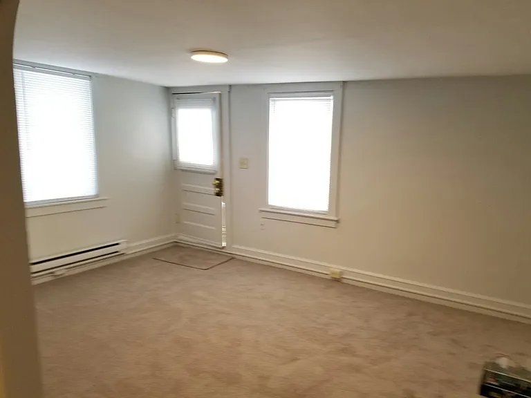 7 1/2 Fletcher St — Photo 3