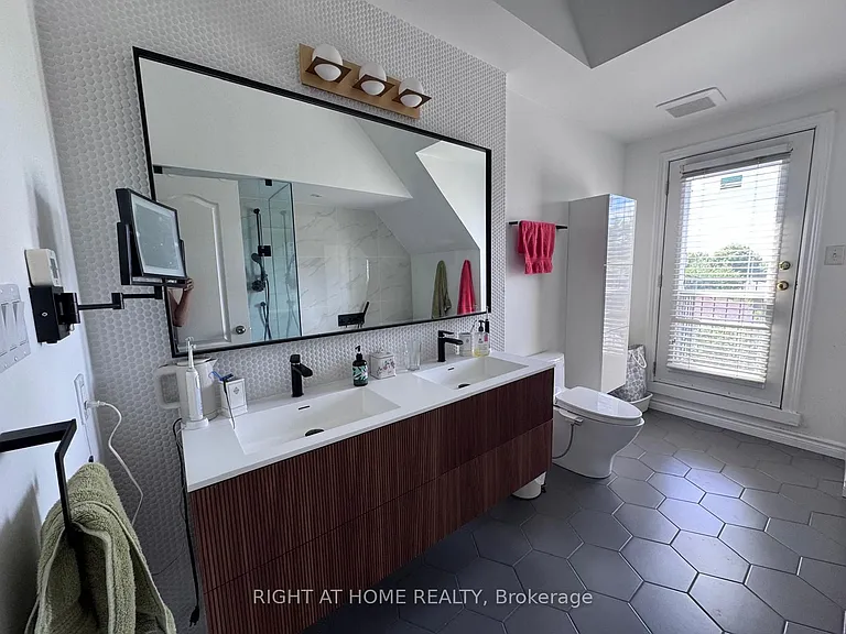 116 Evans Ave #2 — Photo 17