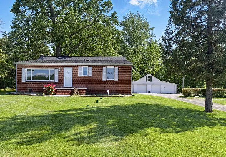 795 Annapolis Rd — Photo 1