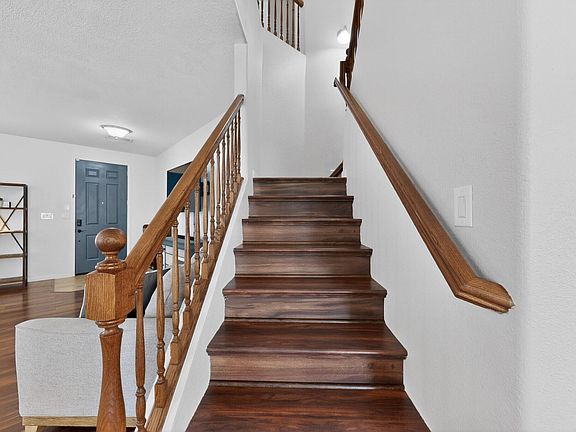 5th image of 10647 Summercrest Dr NW