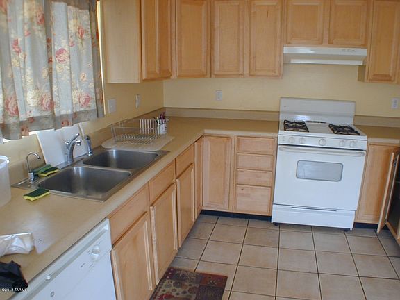5th image of 1520 S Cherry Ave