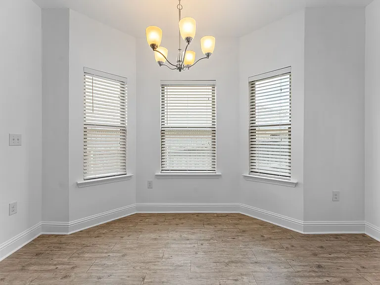27320 Lashay Dr — Photo 30