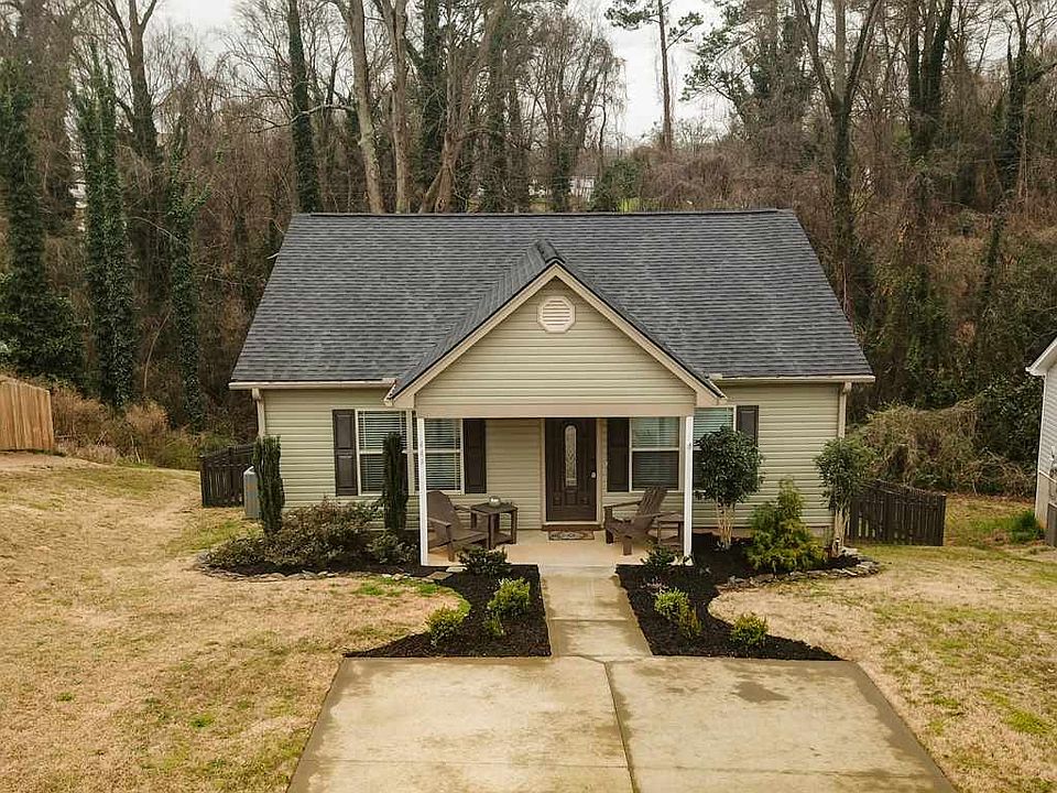1st image of 444 Blairwood Ct