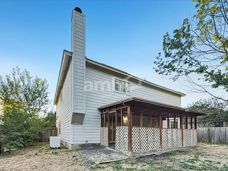 521 Emerald Fields Ln — Photo 16