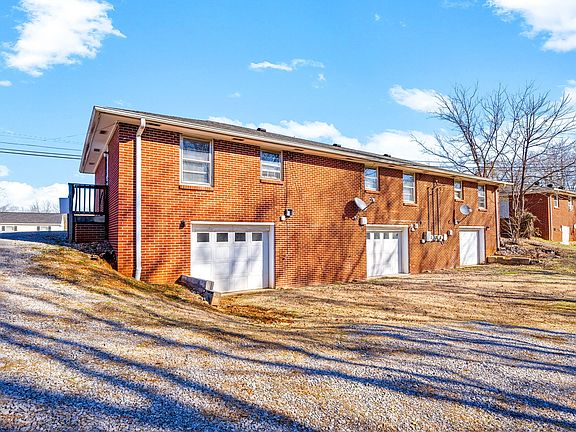 5th image of 466 Circle Dr