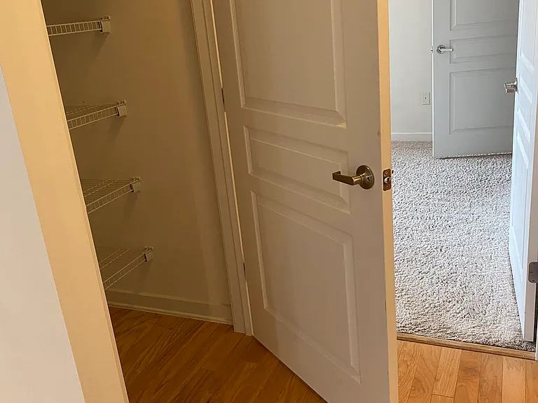 3000 Vanderbilt Pl #320 — Photo 31