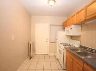 1342 W Argyle St APT 2N, Chicago, IL 60640