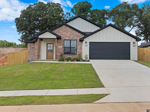 16510 Crossing Cir, Lindale, TX 75771