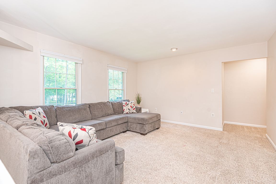 next background image