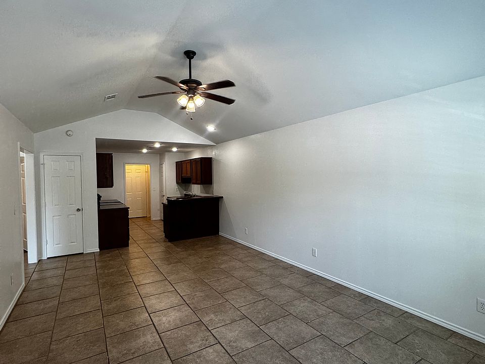 1st image of 530 S Center St #3