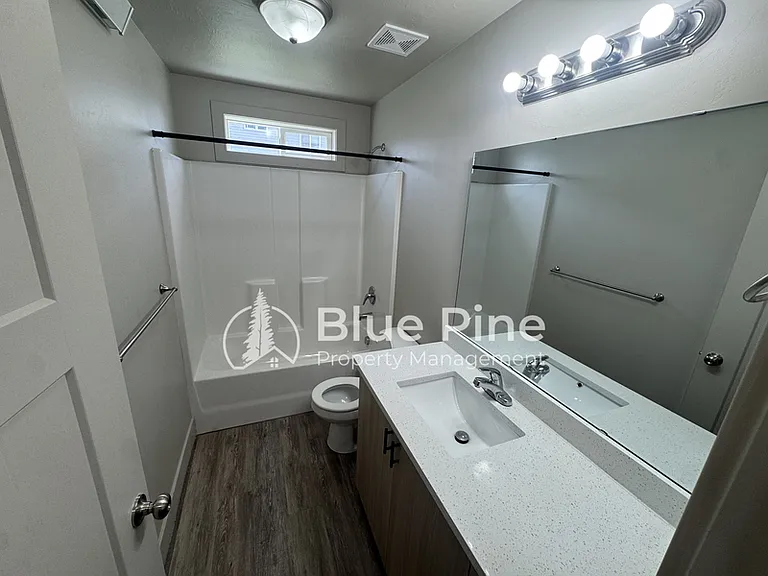 3570 Colt Cir #6 — Photo 6