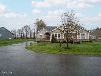 28 Vista Court, Clifton Park, NY, 12065