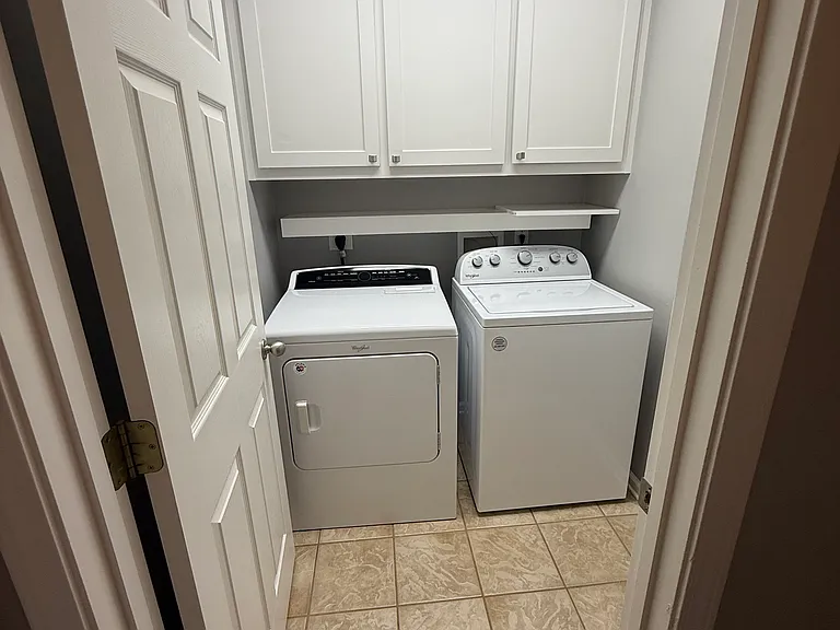 Dabney Ct — Photo 10