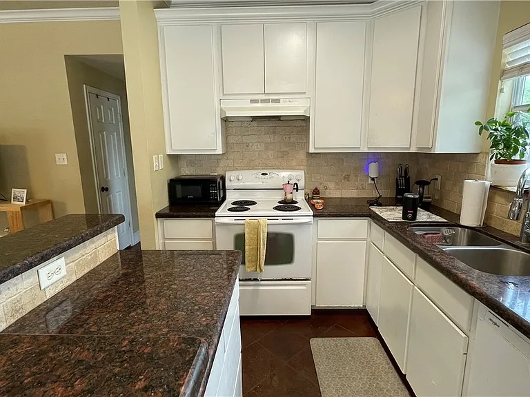 3689 Holick Ln — Photo 6