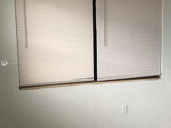 3rd image of 2350 Palm Ave APT 15