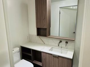 120 Broadway Ave #309, Toronto, ON M4P 1V8