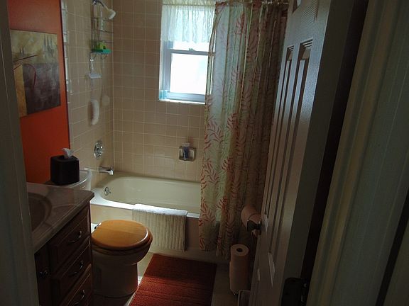 4th image of 8019 Waterglow Ct
