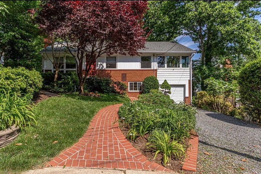 2 Story Brick & Frame (Front)