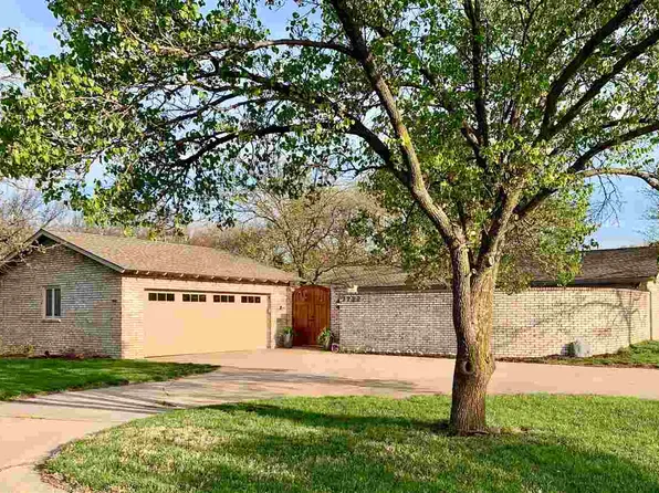 7722 E Huntington St, Wichita, KS 67206