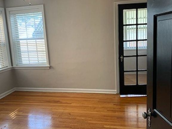 5th image of 6326 Sutherland Ave APT 1E